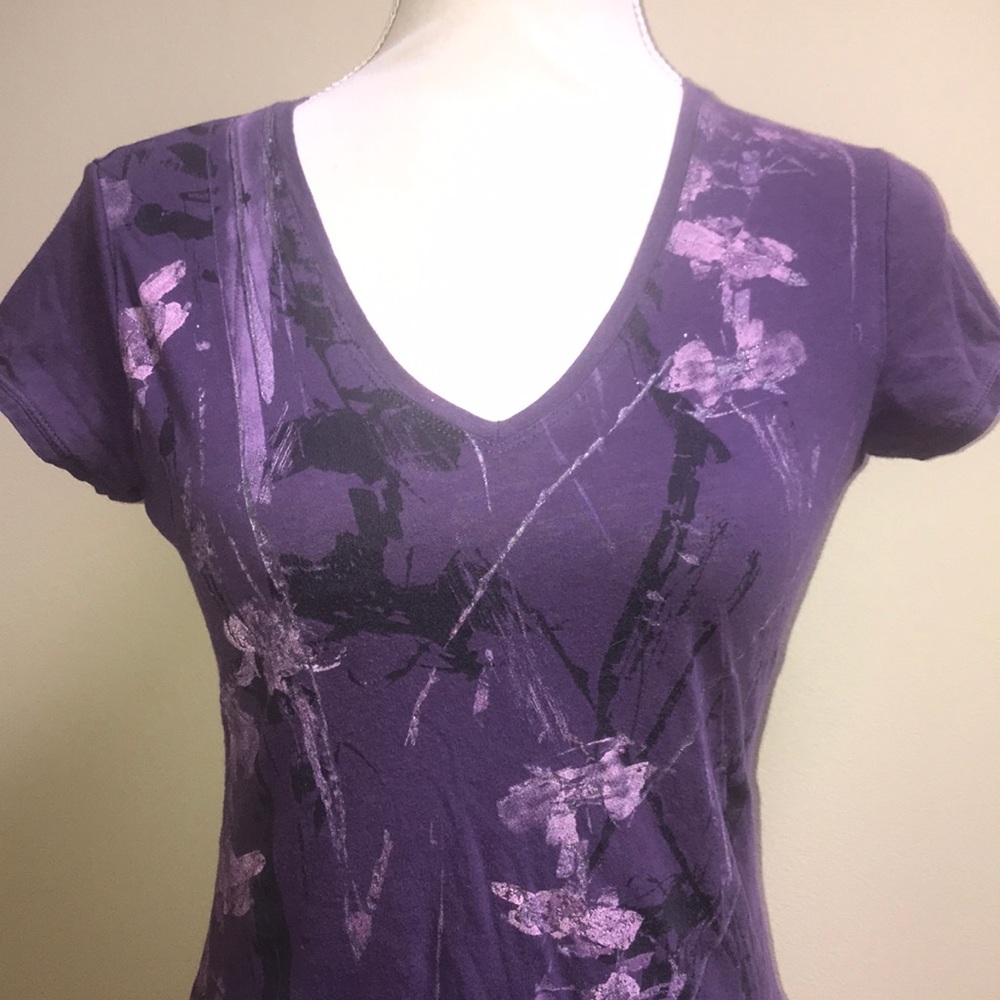 Women’s Tahari Tee Shirt